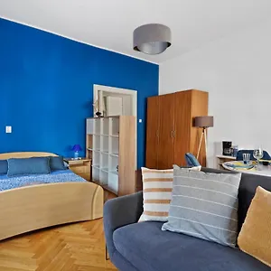 Polias Small Appartement